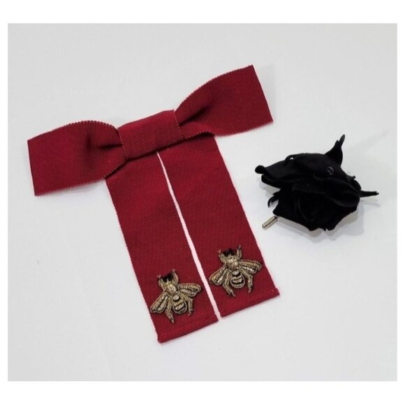 Gucci Red Grosgrain Bow Brooch With Bee Embroidery Ribbon Luxury Pin Cute - Picture 1 of 5